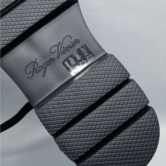 Roger Vivier Walkyviv Calfskin Crystal-Buckle Mid Boots size 41.5 - Picture 15 of 15